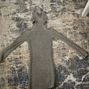 Turtleneck cold shoulder long sleeve knitted dress
